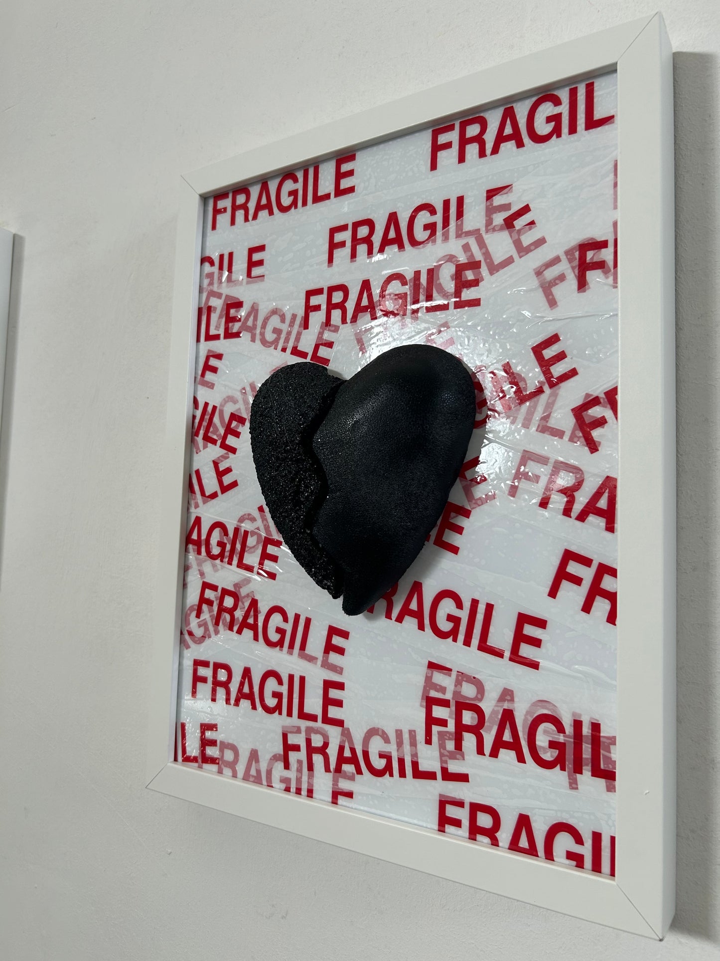 Quadro “Cuore Nero in Frantumi”